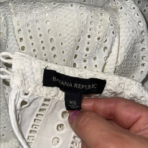 Banana Republic White Eyelet Blouse - Picture 4 of 5